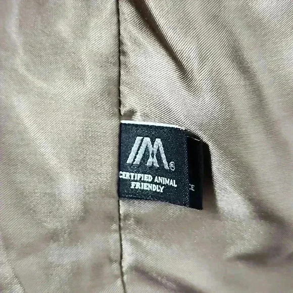 WILD INSTINCT Soft Faux Fur Vest lined with silk, Size Medium - Picture 4 of 5